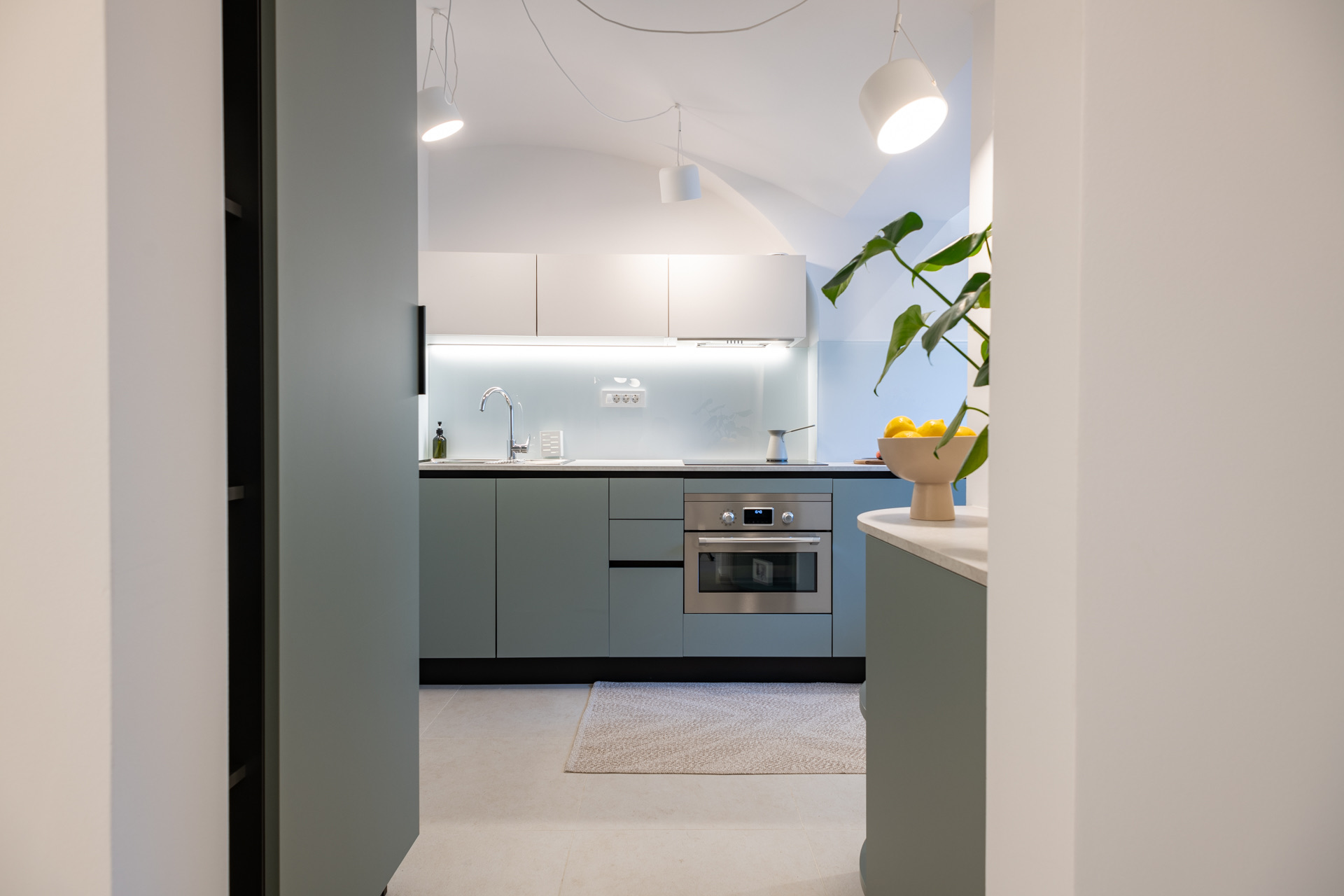 Fully equipped kitchen overview in The Ground Floor apartment