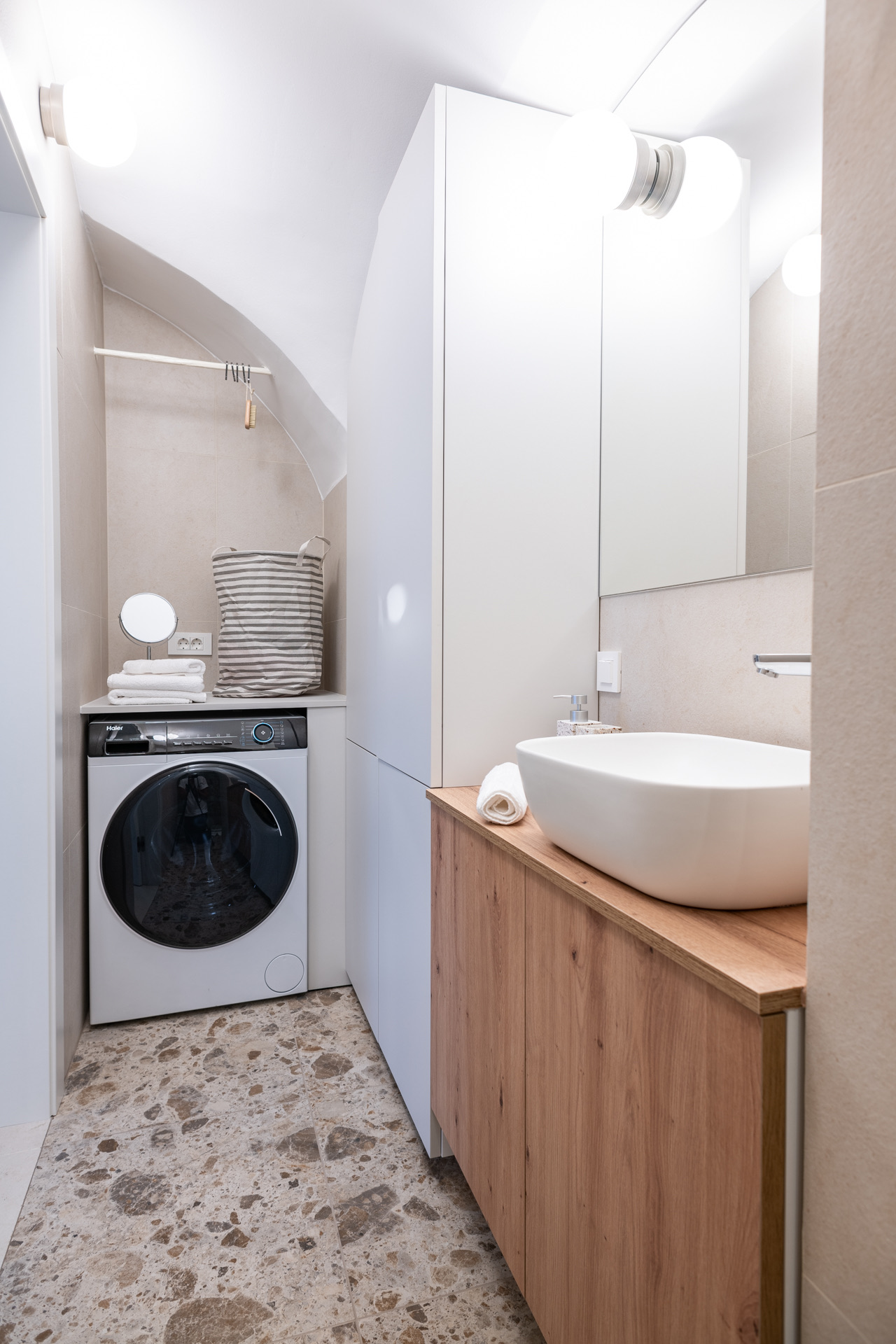 Washer-dryer and laundry facilities in Ljubljana apartment