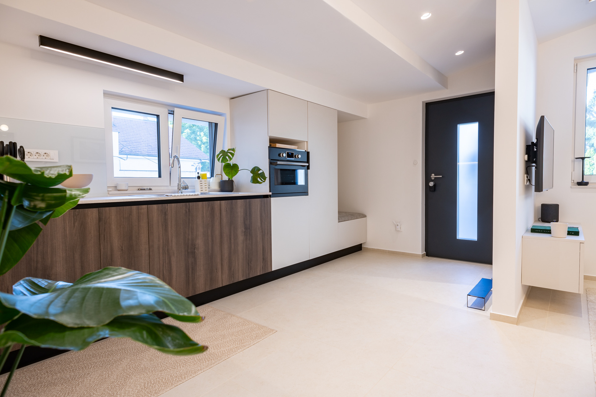 Kitchen and entrance hallway in The Terrace apartment
